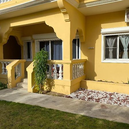 Lovely 2 Bedroom Apartment In Quiet Neighborhood! Philipsburg  Exterior photo